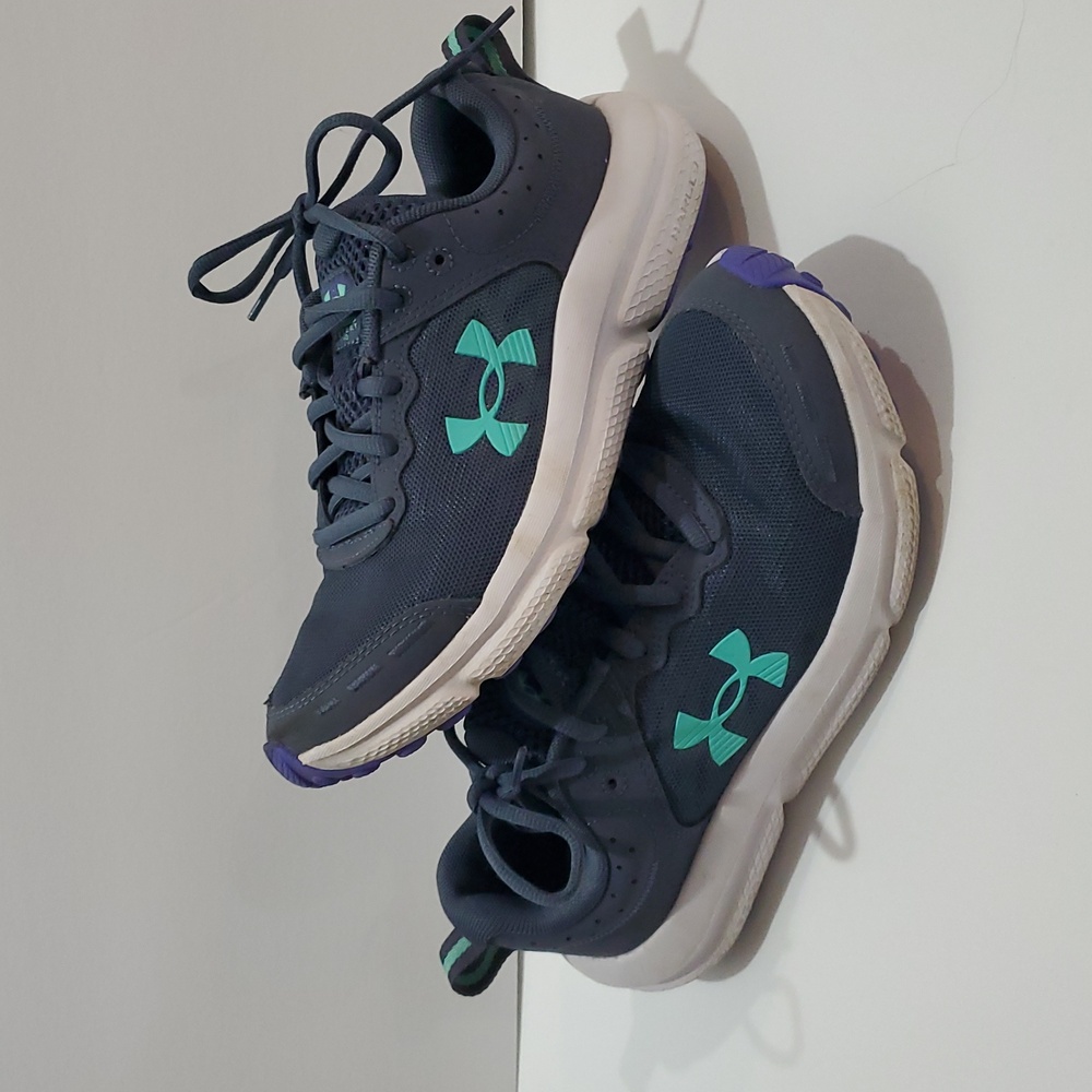 Youth Size 6 Under Armour Sneakers Assert 10 Downpour Gray Violet Comet Green